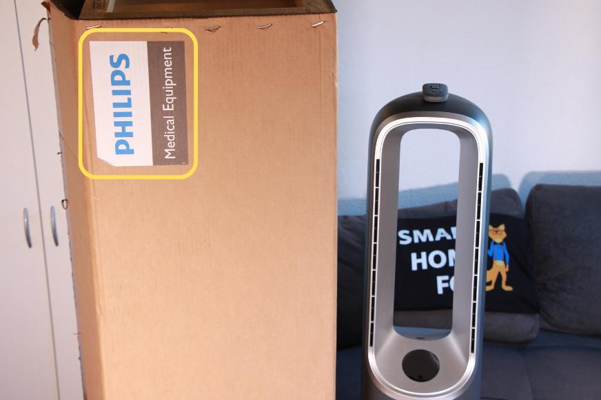 Auf dem Lieferkarton des Philips Air Performer Series 8000 (AMF870/15) ist ein Aufkleber mit der Aufschrift “Medical Equipment” zu sehen.